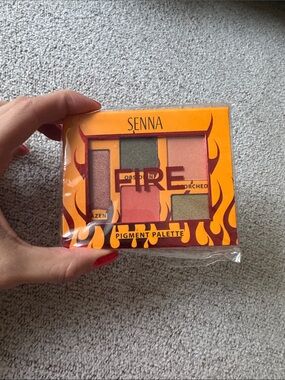 Senna Fire Pigment Palette - Warm Orange & Red Metallics